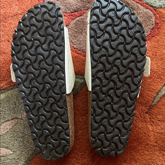 Birkenstock Catalinia 39 Cream Metallic Sandals with Gold Buckle - Picture 3 of 5